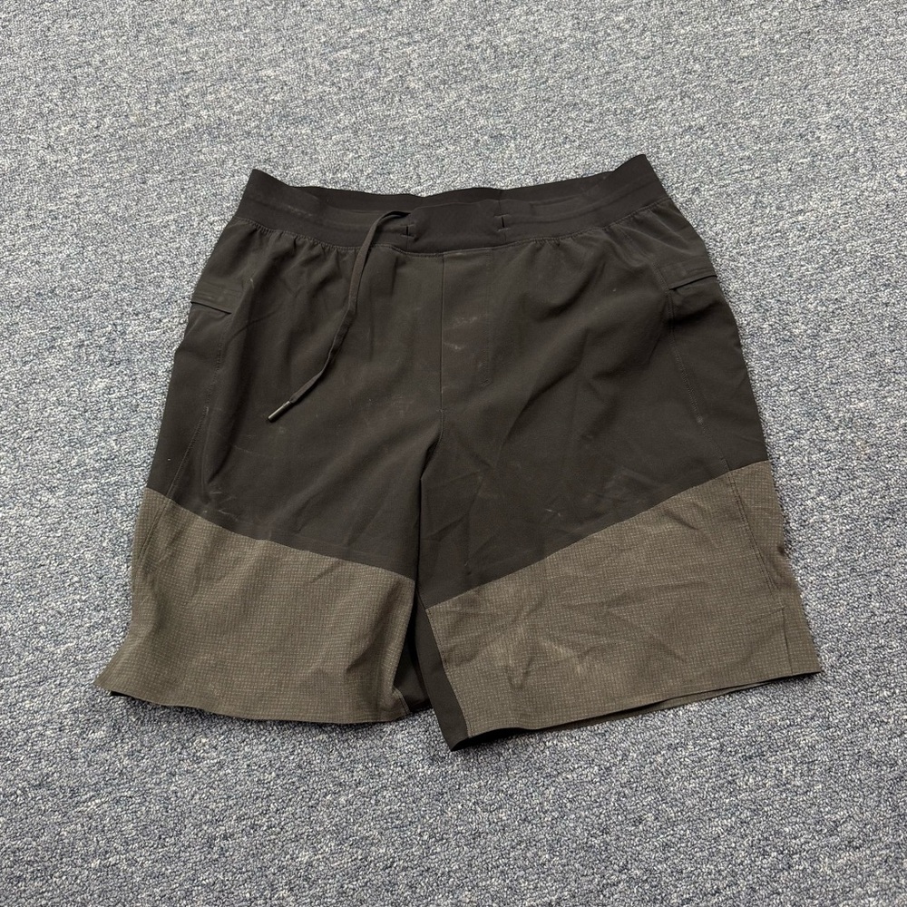 Lululemon Namaste at the Beach Short 7” Size Medium